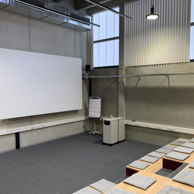 EFS_roomarts_Arena_Hörsaal_Schulung_Sitzstufen
